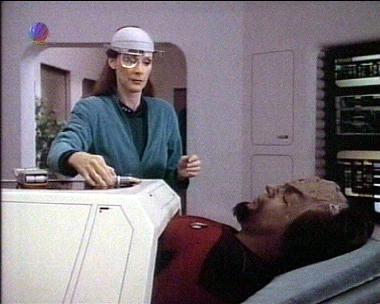 Star Trek Bilder - The Next Generation - Die geheimnisvolle Kraft