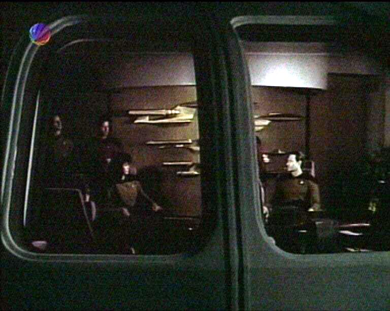 Star Trek Bilder - The Next Generation - Die geheimnisvolle Kraft
