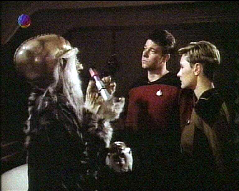 Star Trek Bilder - The Next Generation - Die geheimnisvolle Kraft