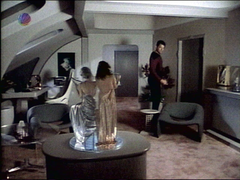 Star Trek Bilder - The Next Generation - Die Frau seiner Träume