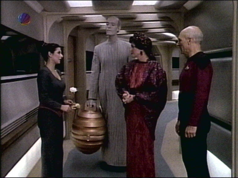 Star Trek Bilder - The Next Generation - Die Frau seiner Träume