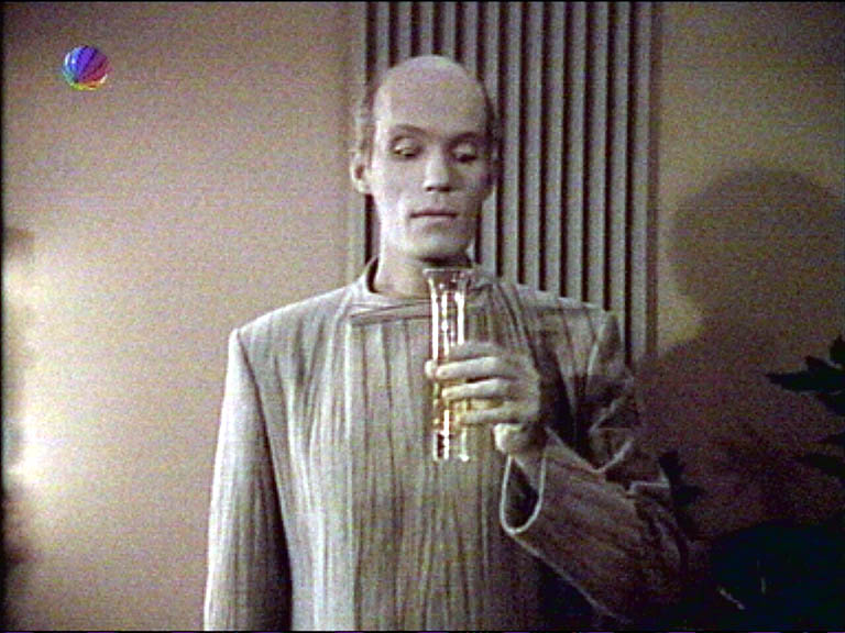 Star Trek Bilder - The Next Generation - Die Frau seiner Träume