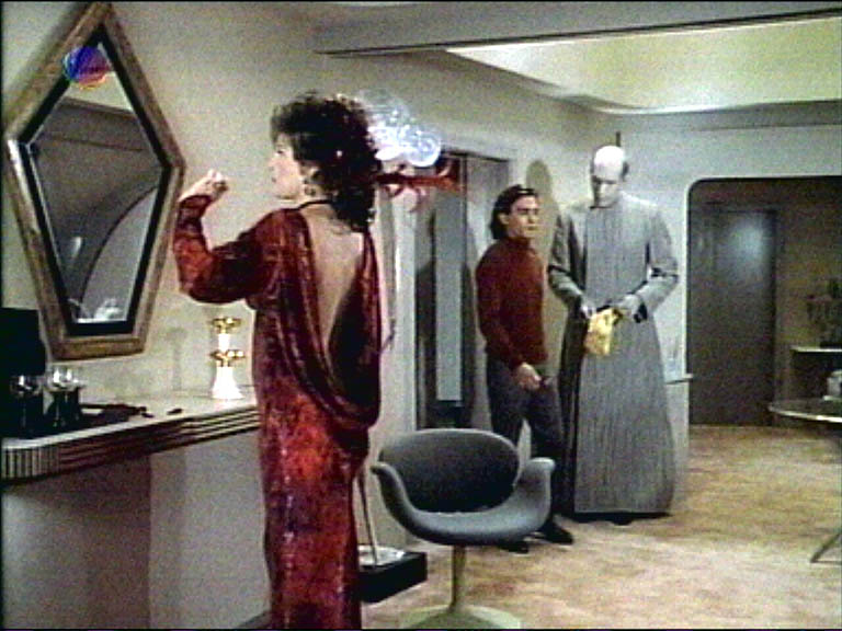 Star Trek Bilder - The Next Generation - Die Frau seiner Träume