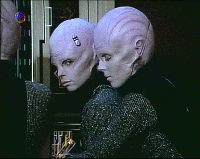 Star Trek Bilder - The Next Generation - 11001001