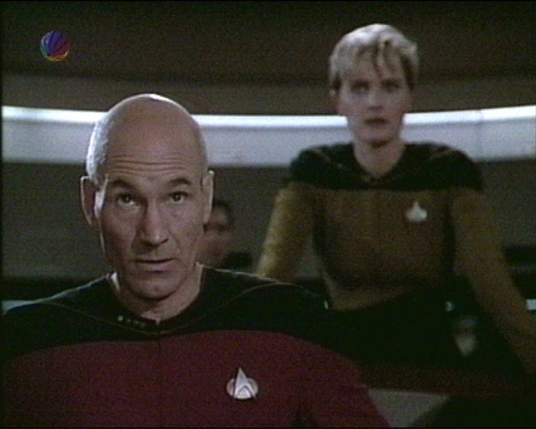 Star Trek Bilder - The Next Generation - Ein Planet wehrt sich