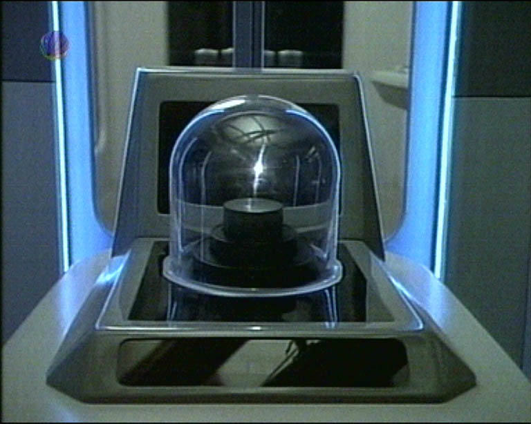 Star Trek Bilder - The Next Generation - Ein Planet wehrt sich