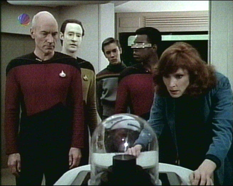 Star Trek Bilder - The Next Generation - Ein Planet wehrt sich