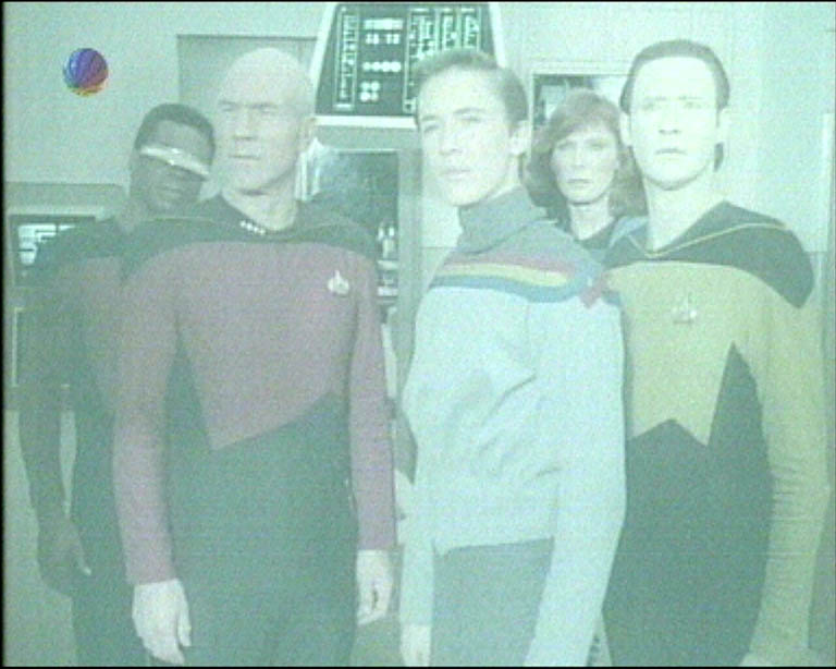 Star Trek Bilder - The Next Generation - Ein Planet wehrt sich