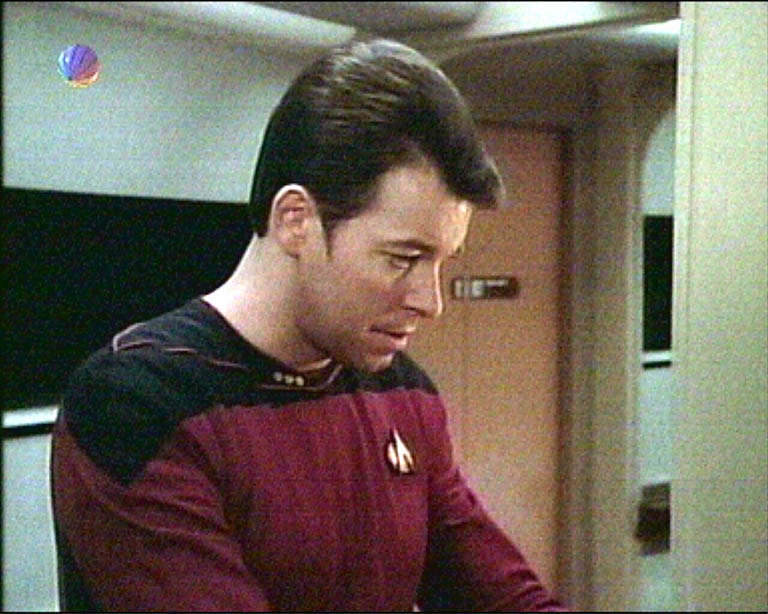 Star Trek Bilder - The Next Generation - Ein Planet wehrt sich
