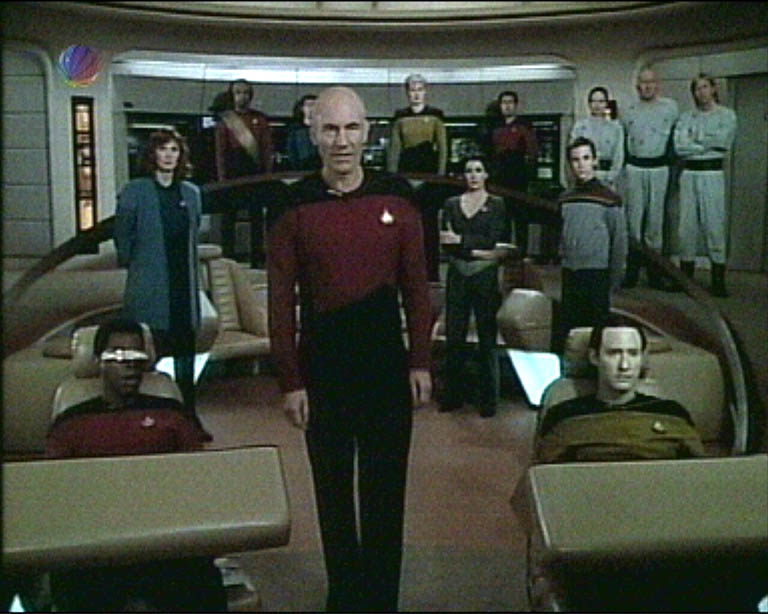 Star Trek Bilder - The Next Generation - Ein Planet wehrt sich