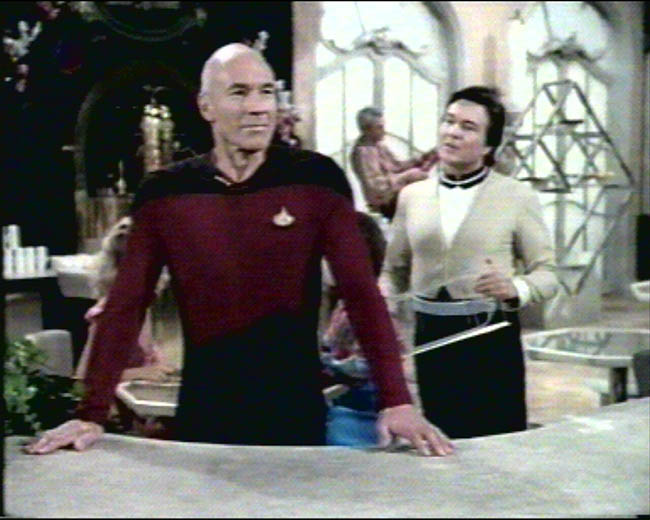 Star Trek Bilder - The Next Generation - Begegnung mit der Vergangenheit