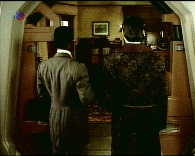 Star Trek Bilder - The Next Generation - Sherlock Data Holmes