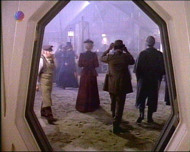 Star Trek Bilder - The Next Generation - Sherlock Data Holmes