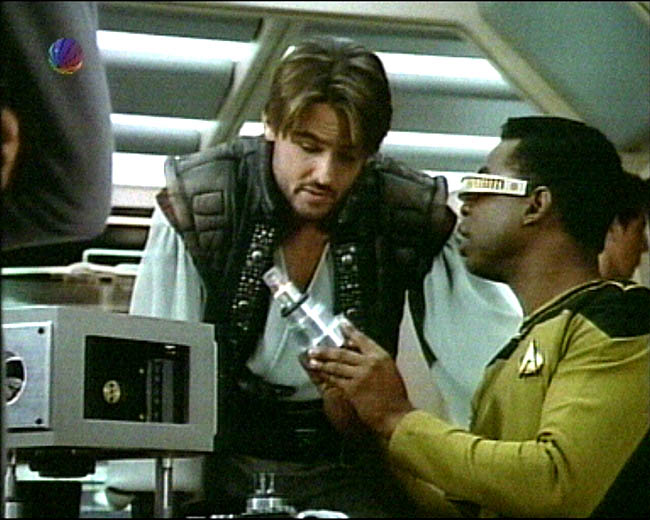 Star Trek Bilder - The Next Generation - Der unmögliche Captain Okona