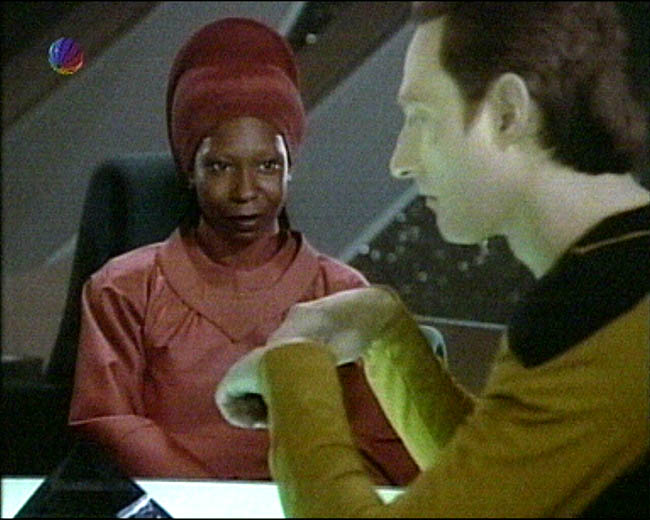 Star Trek Bilder - The Next Generation - Der unmögliche Captain Okona