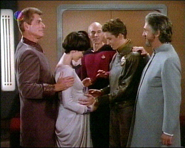 Star Trek Bilder - The Next Generation - Der unmögliche Captain Okona