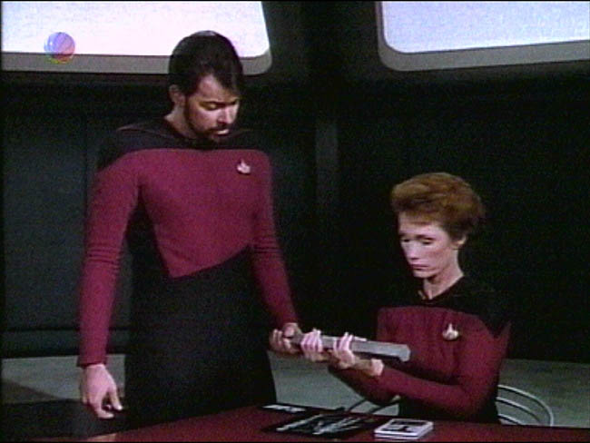 Star Trek Bilder - The Next Generation - Wem gehört Data?