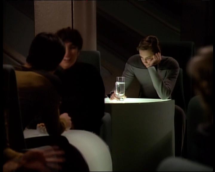 Star Trek Bilder - The Next Generation - Die Thronfolgerin