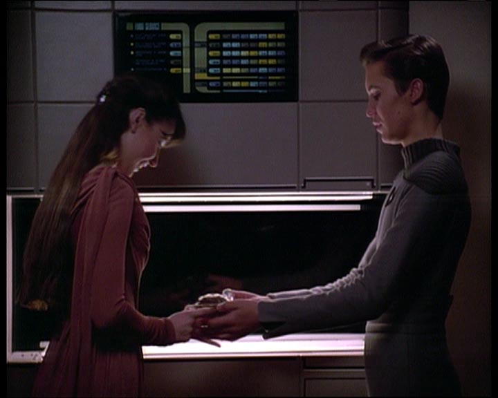 Star Trek Bilder - The Next Generation - Die Thronfolgerin