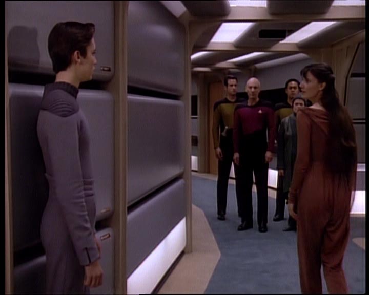 Star Trek Bilder - The Next Generation - Die Thronfolgerin