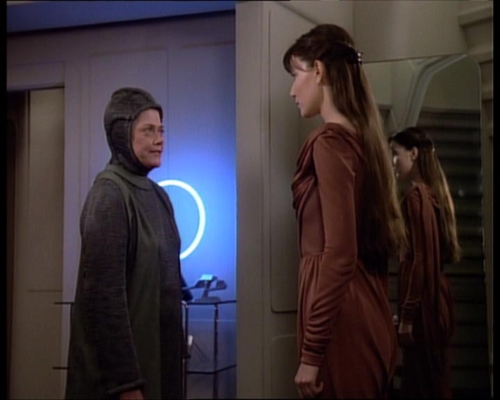 Star Trek Bilder - The Next Generation - Die Thronfolgerin