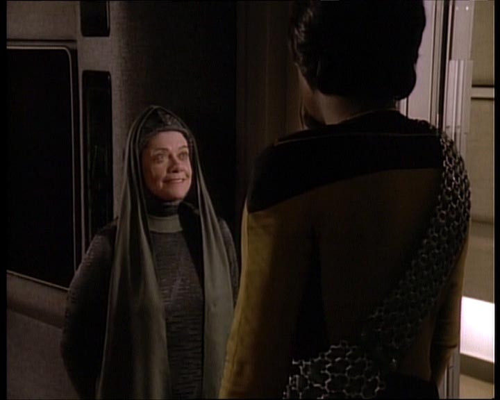Star Trek Bilder - The Next Generation - Die Thronfolgerin