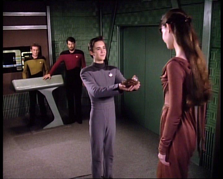 Star Trek Bilder - The Next Generation - Die Thronfolgerin