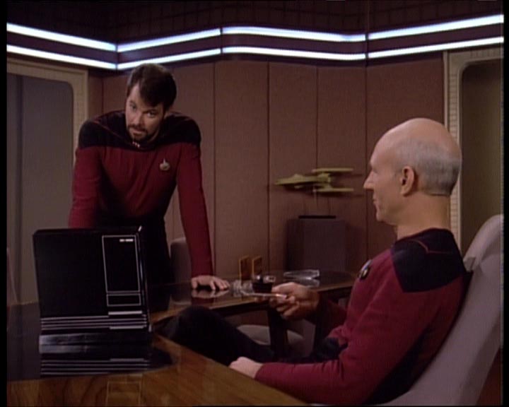 Star Trek Bilder - The Next Generation - Hotel Royale