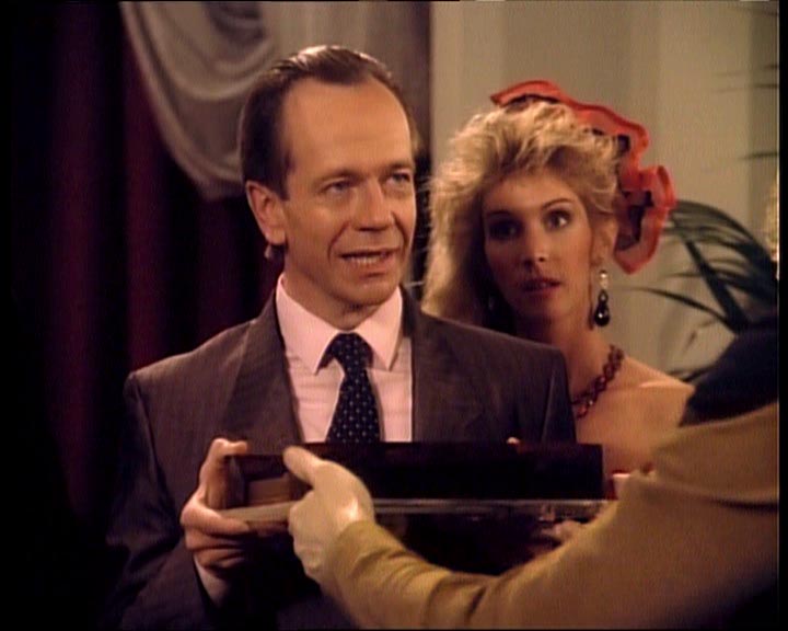 Star Trek Bilder - The Next Generation - Hotel Royale