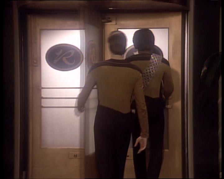 Star Trek Bilder - The Next Generation - Hotel Royale