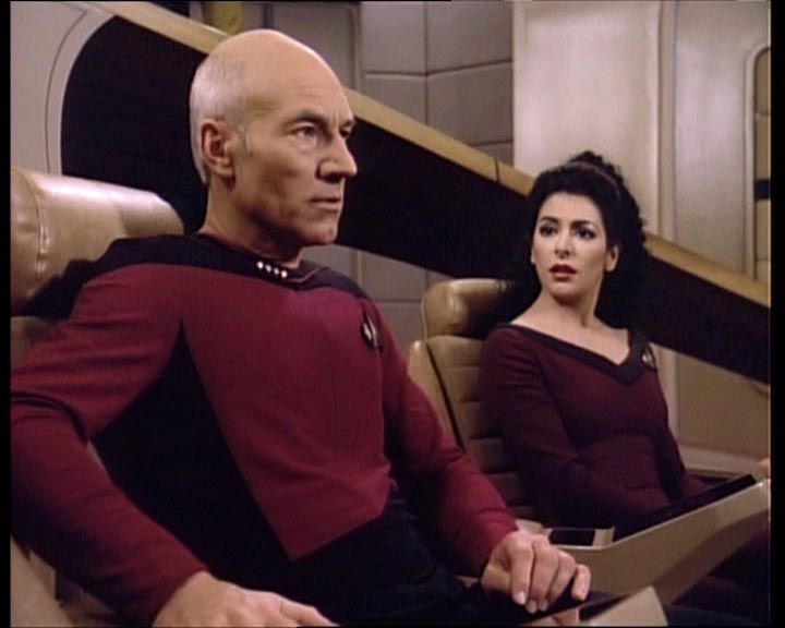 Star Trek Bilder - The Next Generation - Hotel Royale