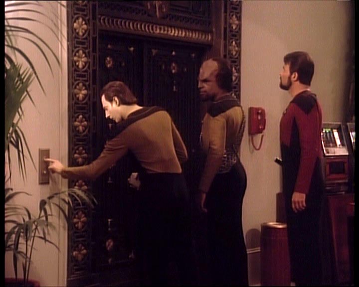Star Trek Bilder - The Next Generation - Hotel Royale