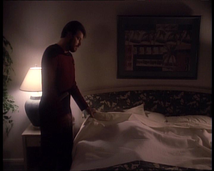 Star Trek Bilder - The Next Generation - Hotel Royale