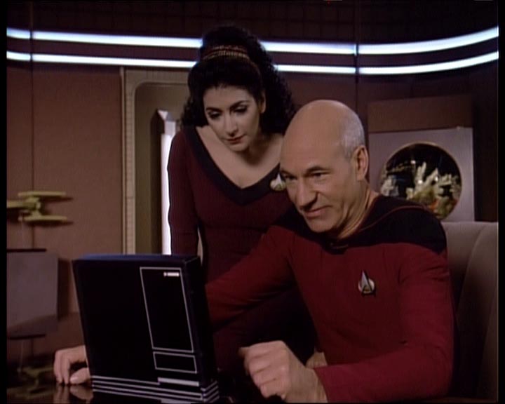 Star Trek Bilder - The Next Generation - Hotel Royale