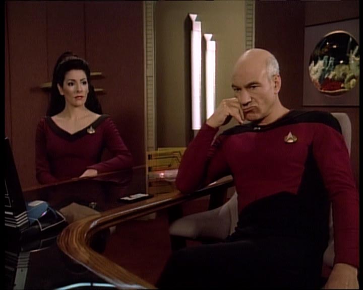 Star Trek Bilder - The Next Generation - Hotel Royale