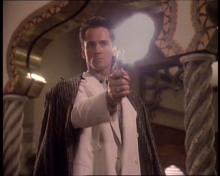 Star Trek Bilder - The Next Generation - Hotel Royale