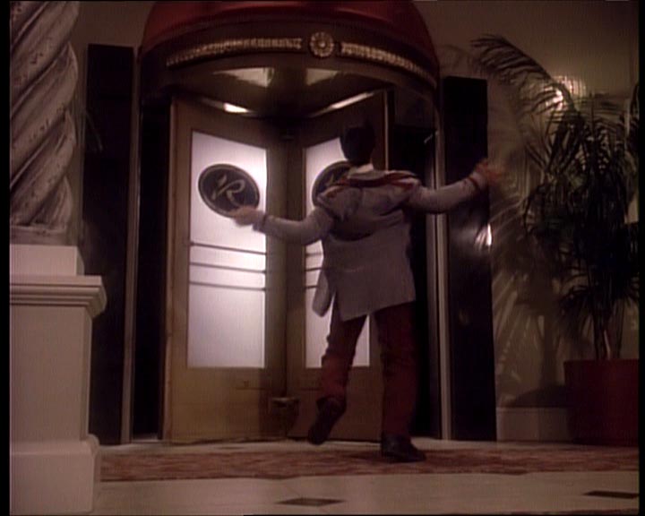Star Trek Bilder - The Next Generation - Hotel Royale