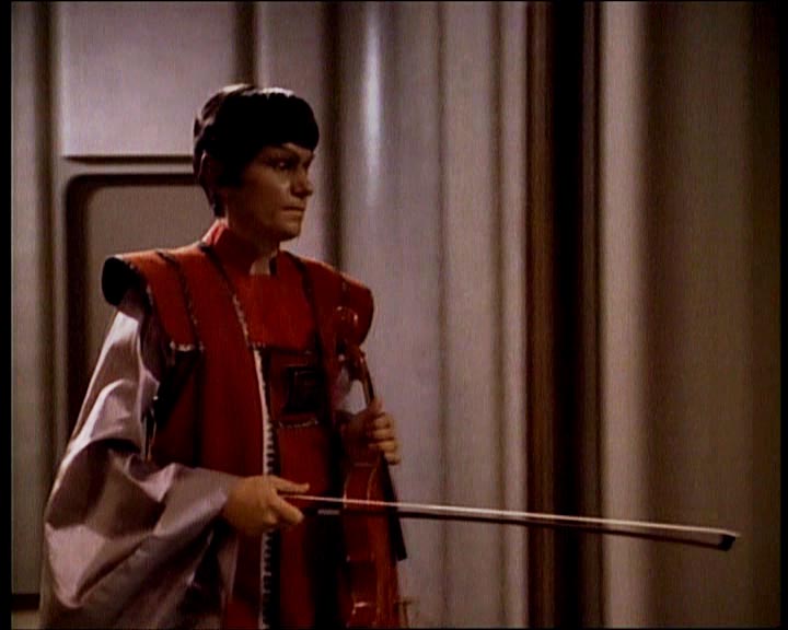 Star Trek Bilder - The Next Generation - Die Macht der Paragraphen