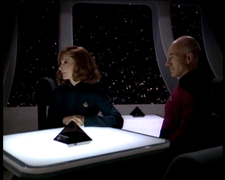 Star Trek Bilder - The Next Generation - Die Macht der Paragraphen