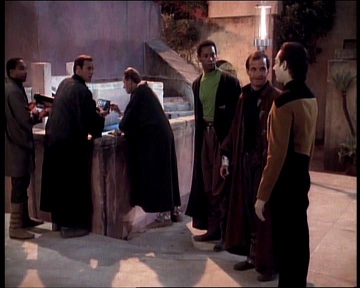 Star Trek Bilder - The Next Generation - Die Macht der Paragraphen