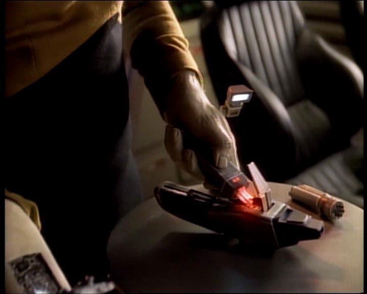 Star Trek Bilder - The Next Generation - Die Macht der Paragraphen