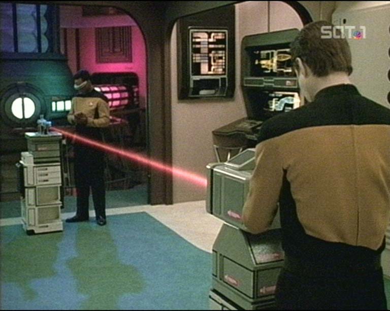 Star Trek Bilder - The Next Generation - Verräterische Signale