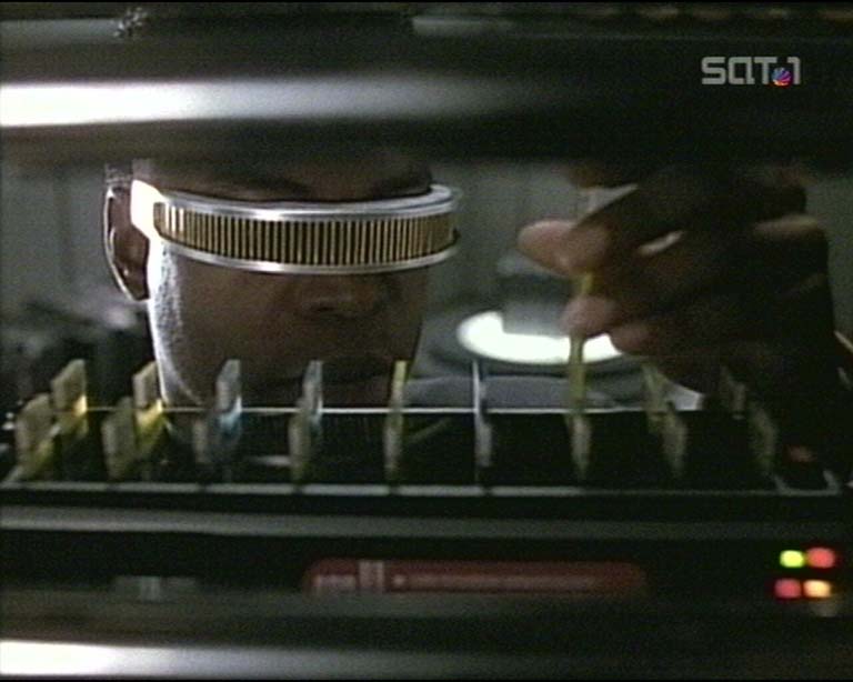 Star Trek Bilder - The Next Generation - Verräterische Signale