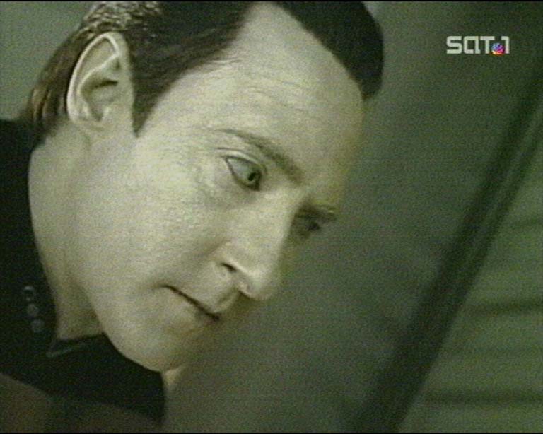 Star Trek Bilder - The Next Generation - Verräterische Signale