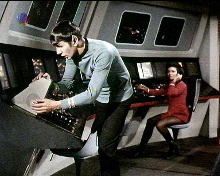 Star Trek Bilder - The Original Series - Raumschiff Enterprise - Gefährliche Planetengirls
