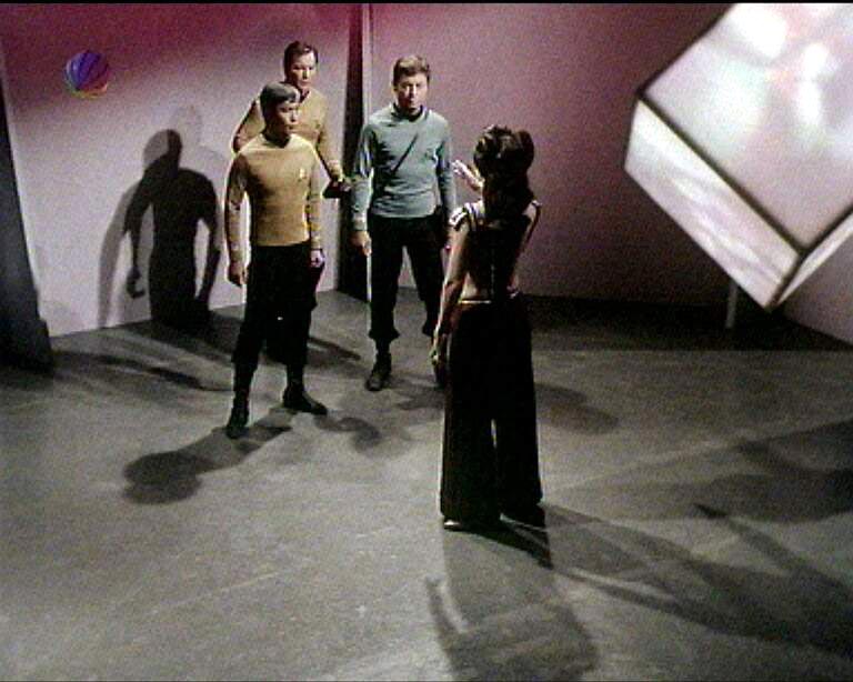 Star Trek Bilder - The Original Series - Raumschiff Enterprise - Gefährliche Planetengirls