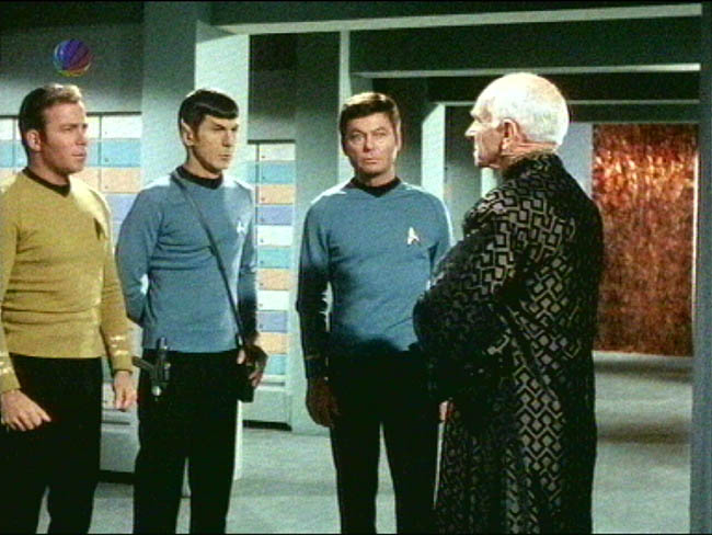 Star Trek Bilder - The Original Series - Raumschiff Enterprise - Portal in die Vergangenheit
