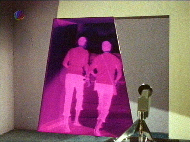 Star Trek Bilder - The Original Series - Raumschiff Enterprise - Portal in die Vergangenheit