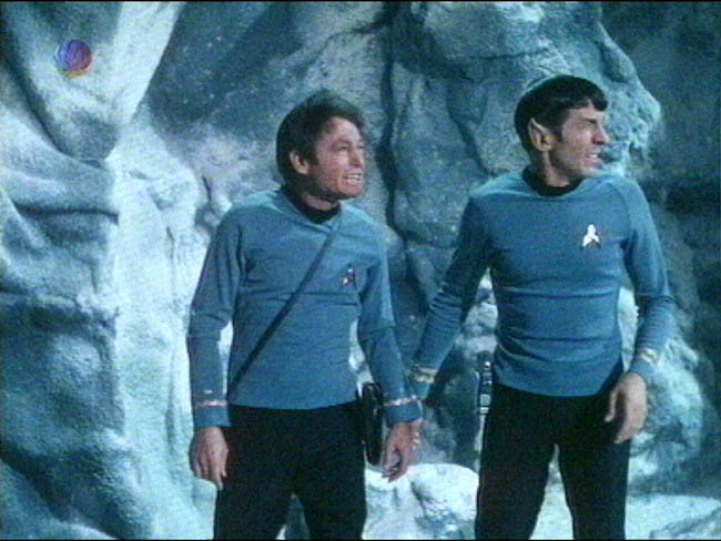 Star Trek Bilder - The Original Series - Raumschiff Enterprise - Portal in die Vergangenheit