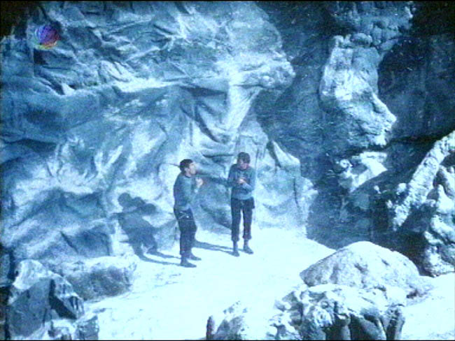 Star Trek Bilder - The Original Series - Raumschiff Enterprise - Portal in die Vergangenheit